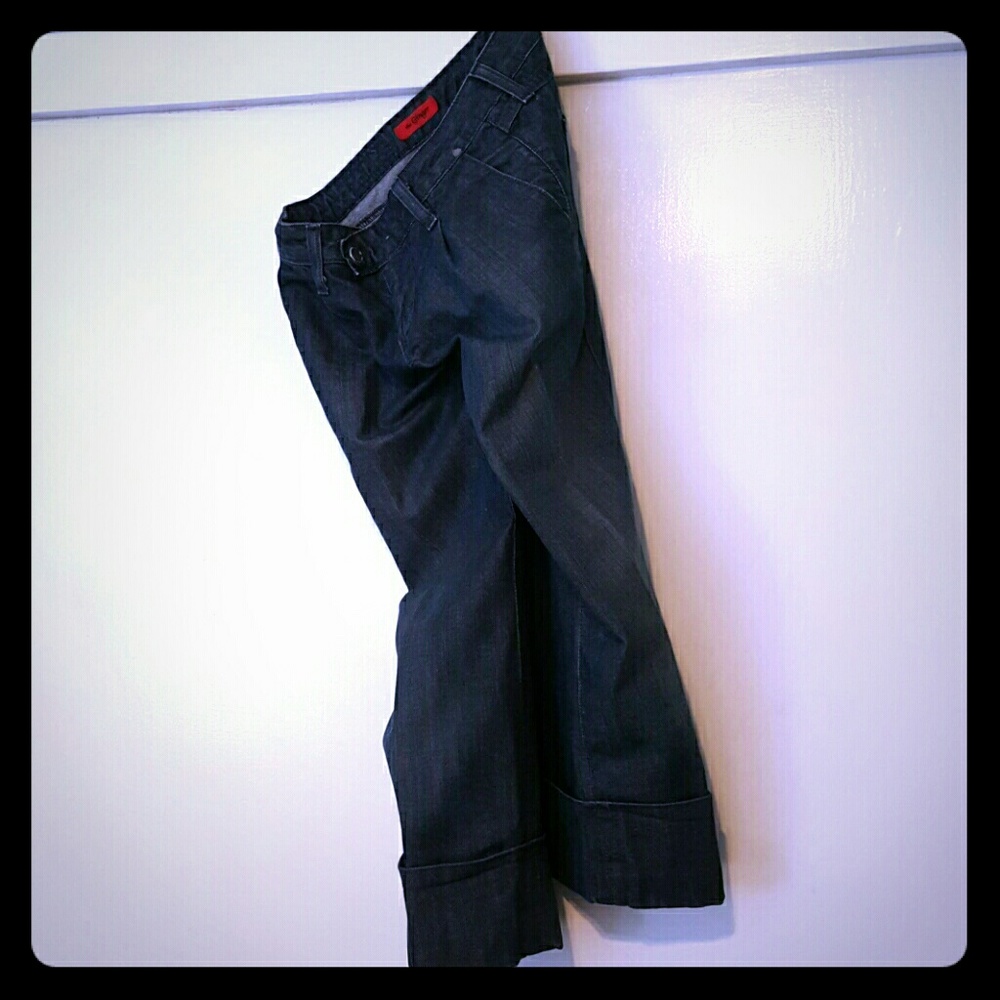 AG The Ginger pleated cropped jean. 25
